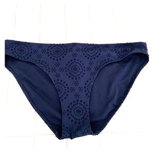 NWT L Navy Eyelet Aerie Bikini Bottoms